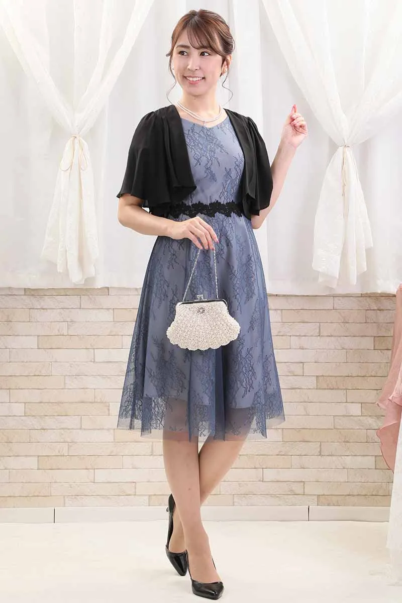 ブルーのパフスリーブ花柄レースドレス