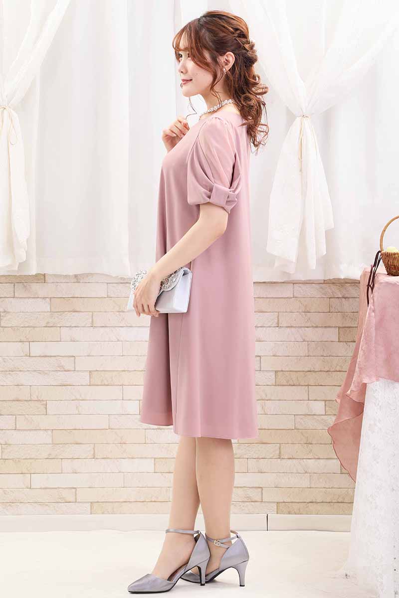 ピンクのリボン風スリーブドレス