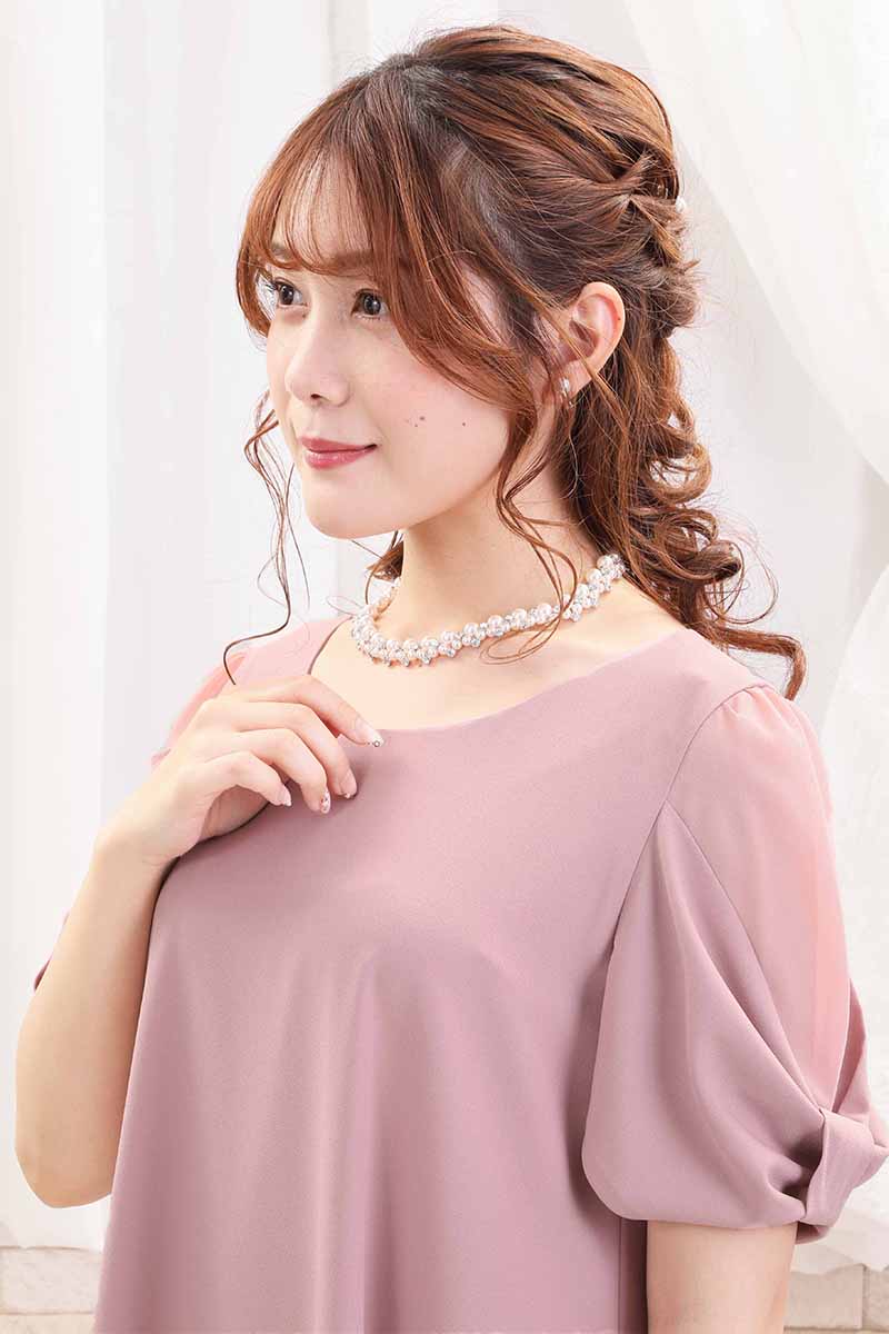 ピンクのリボン風スリーブドレス