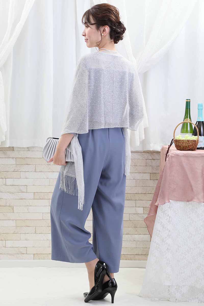 ブルーのデコルテレーススリーブパンツドレス