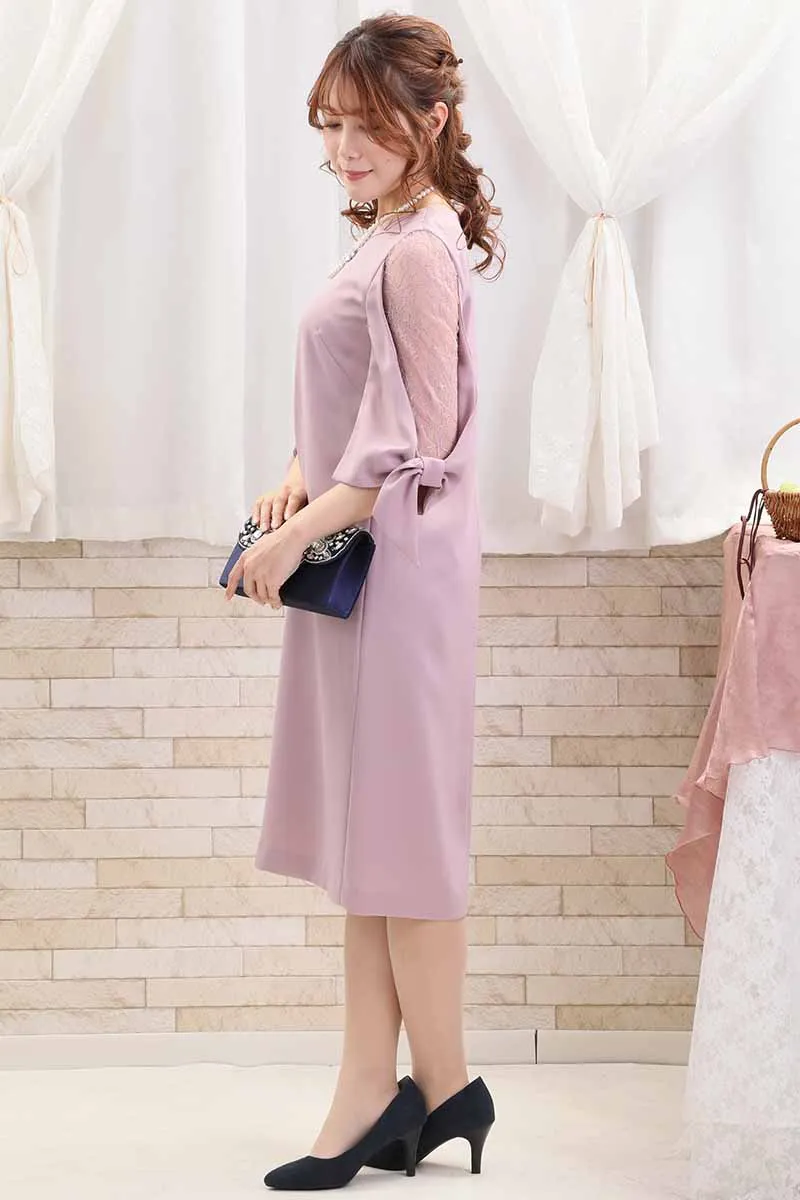 ピンクのレーススリーブIラインドレス