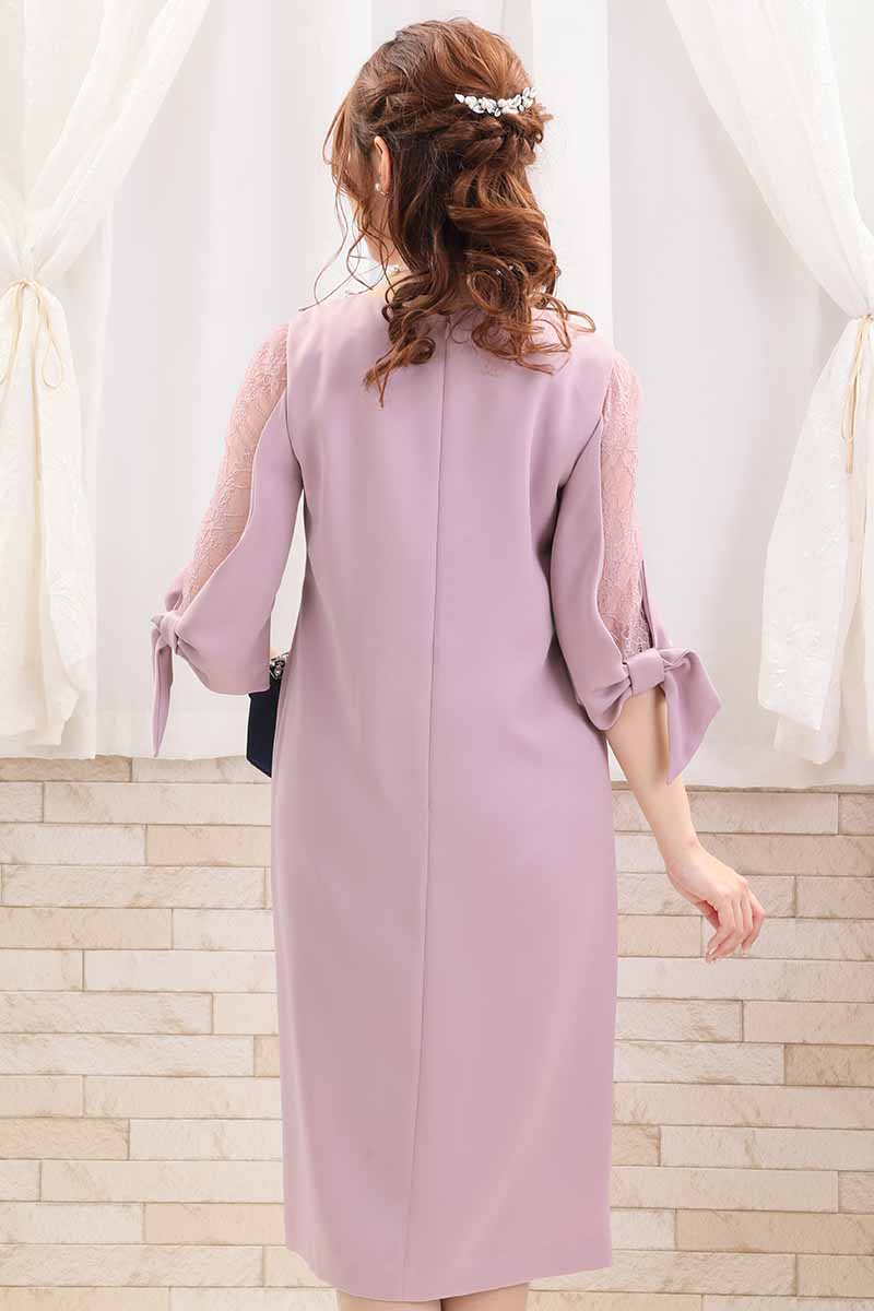 ピンクのレーススリーブIラインドレス