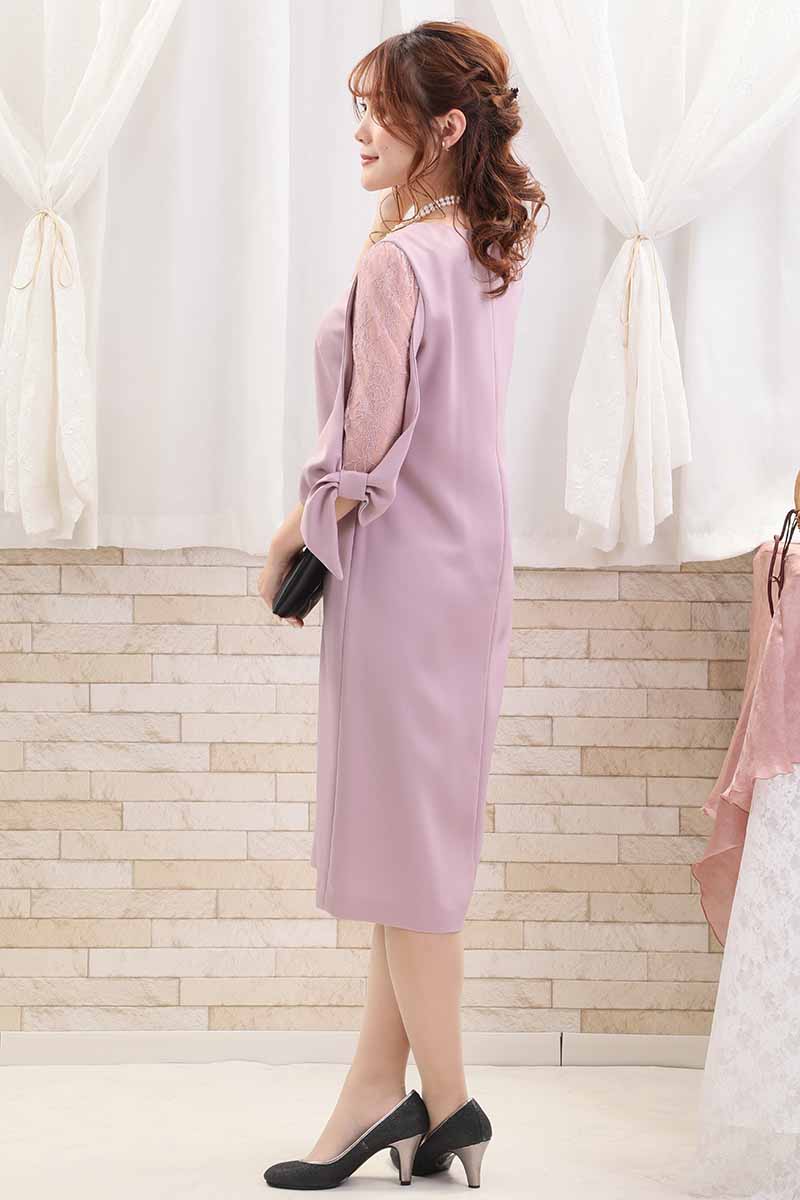 ピンクのレーススリーブIラインドレス