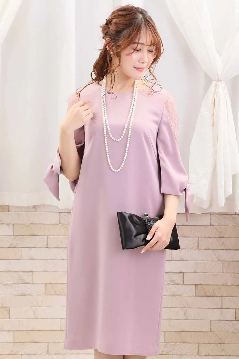 ピンクのレーススリーブIラインドレス