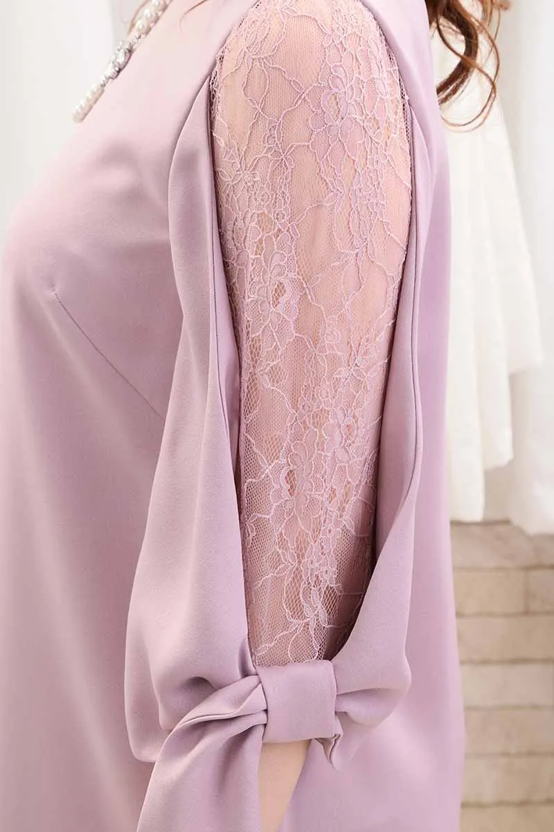 ピンクのレーススリーブIラインドレス