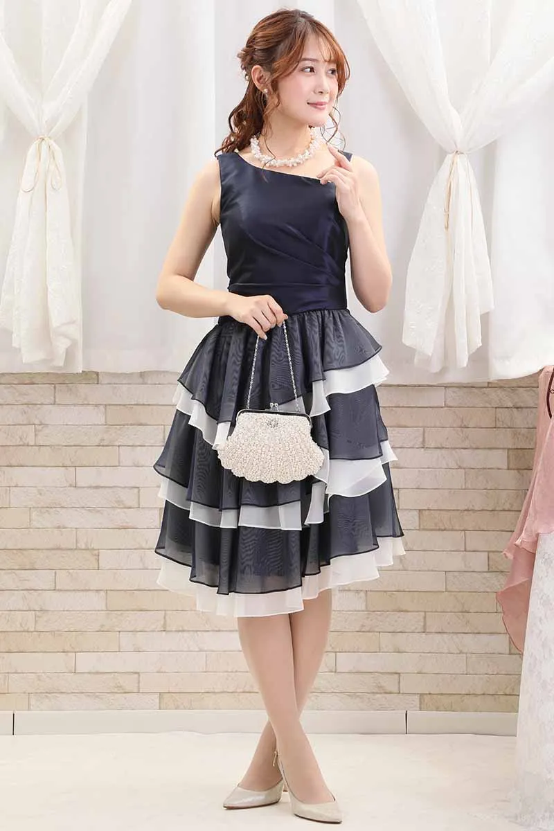 ネイビー×ホワイトのグラディーションドレス