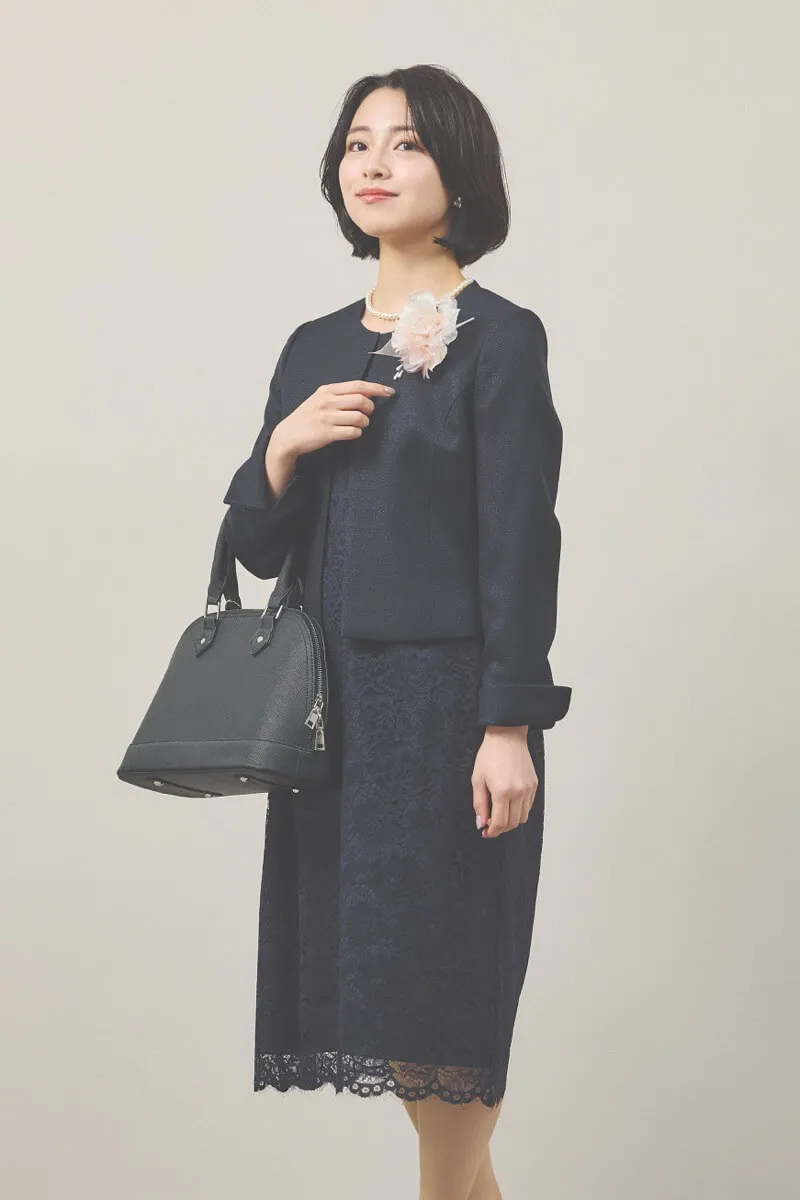ネイビーの総レース五分袖セレモニースーツセット