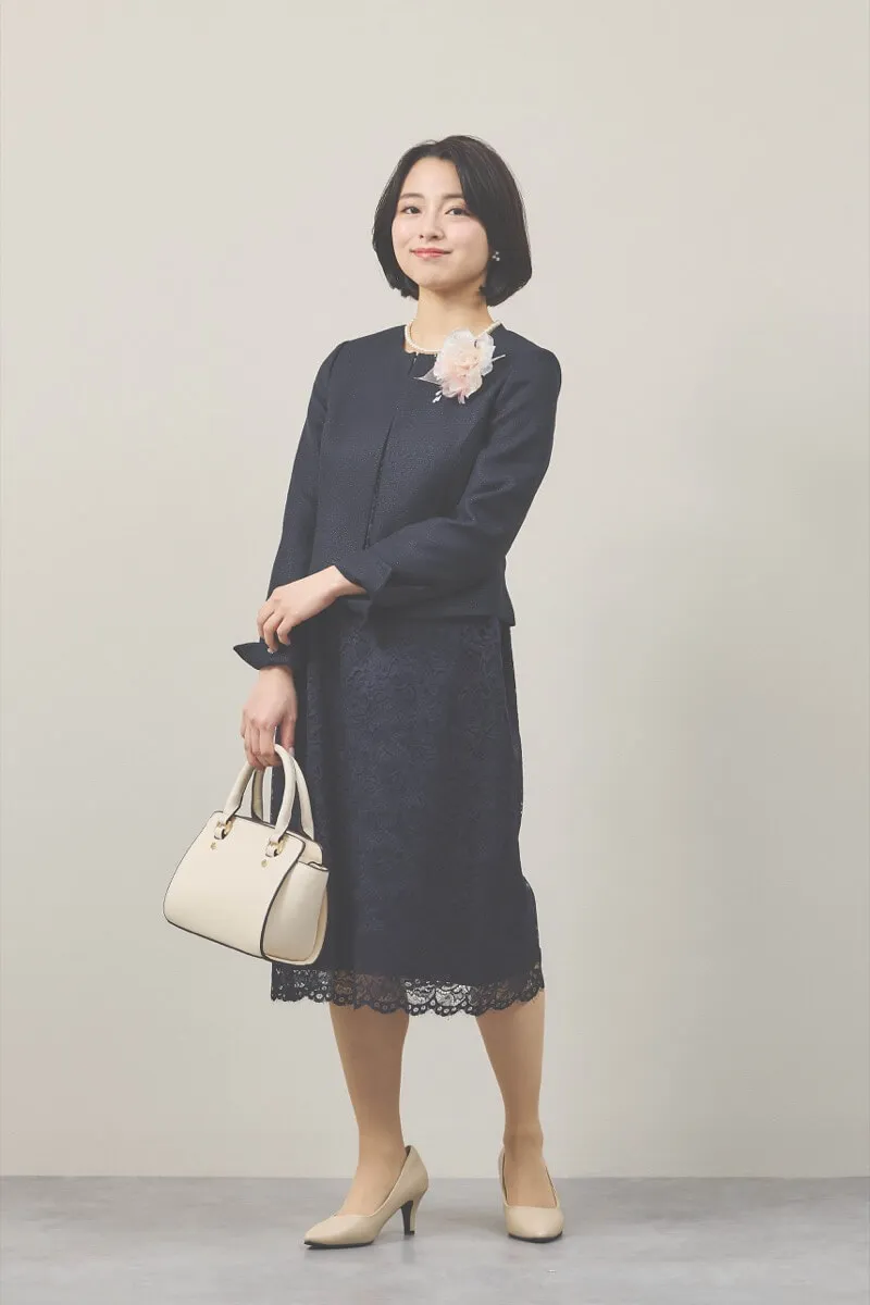 ネイビーの総レース五分袖セレモニースーツセット