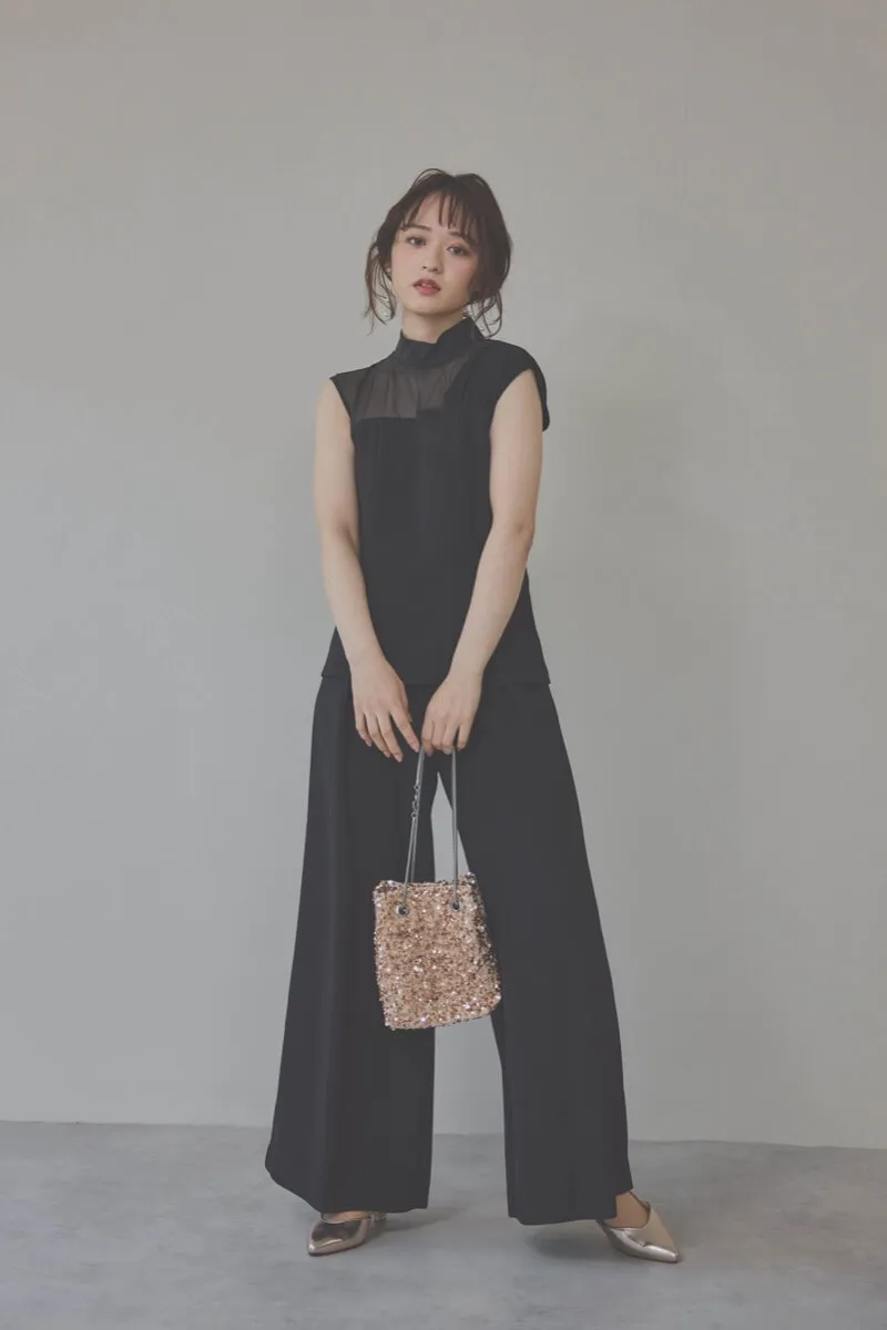 ベージュのスパンコールバッグ