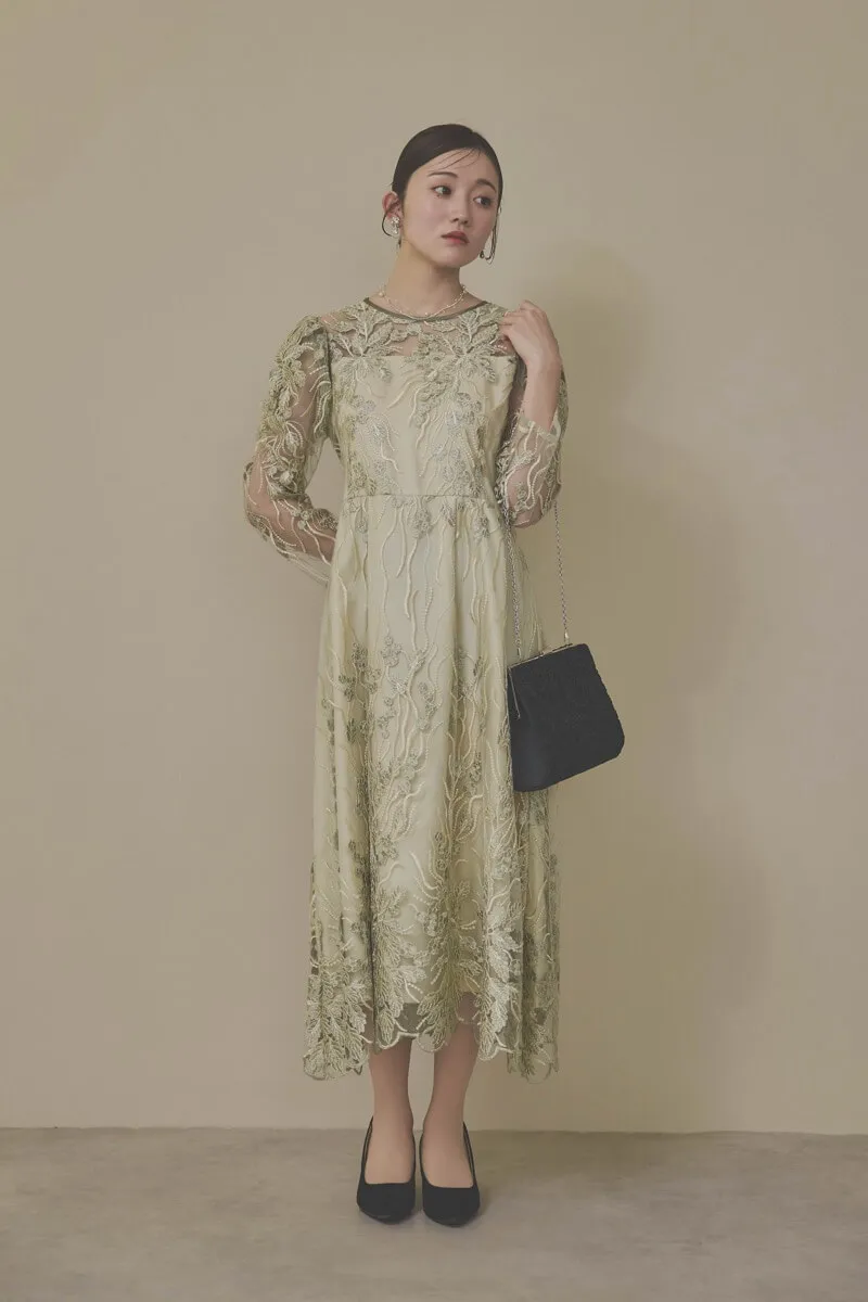 ブラックのスクエアクラッチバッグ