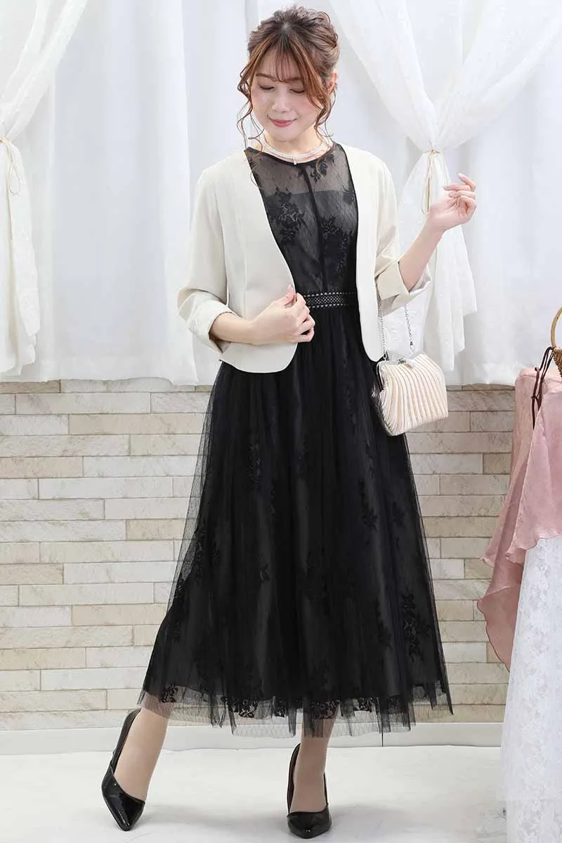 ブラックのチュールレースギャザードレス
