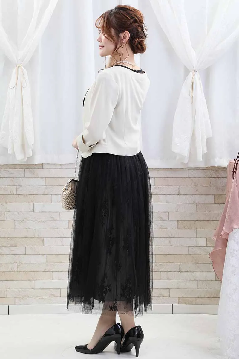 ブラックのチュールレースギャザードレス