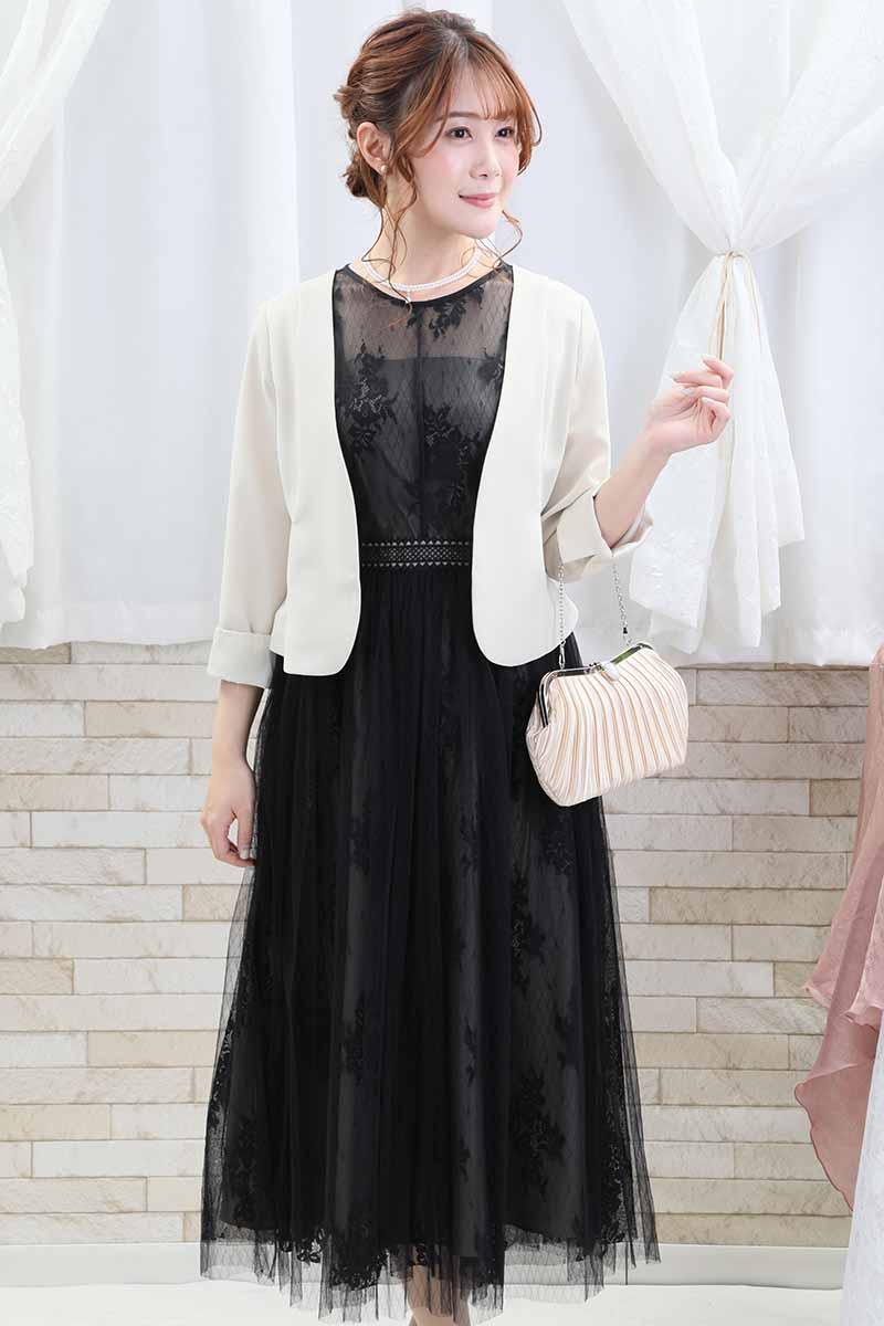 ブラックのチュールレースギャザードレス