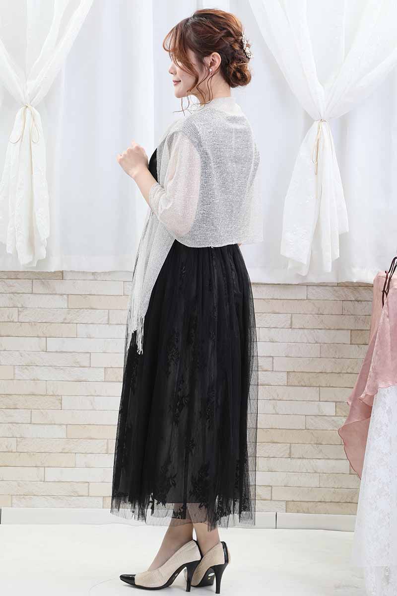 ブラックのチュールレースギャザードレス