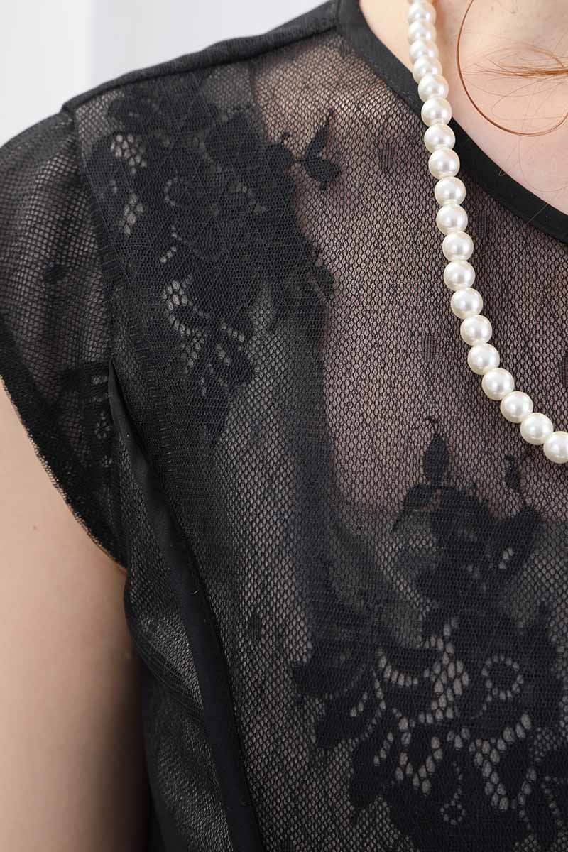 ブラックのチュールレースギャザードレス