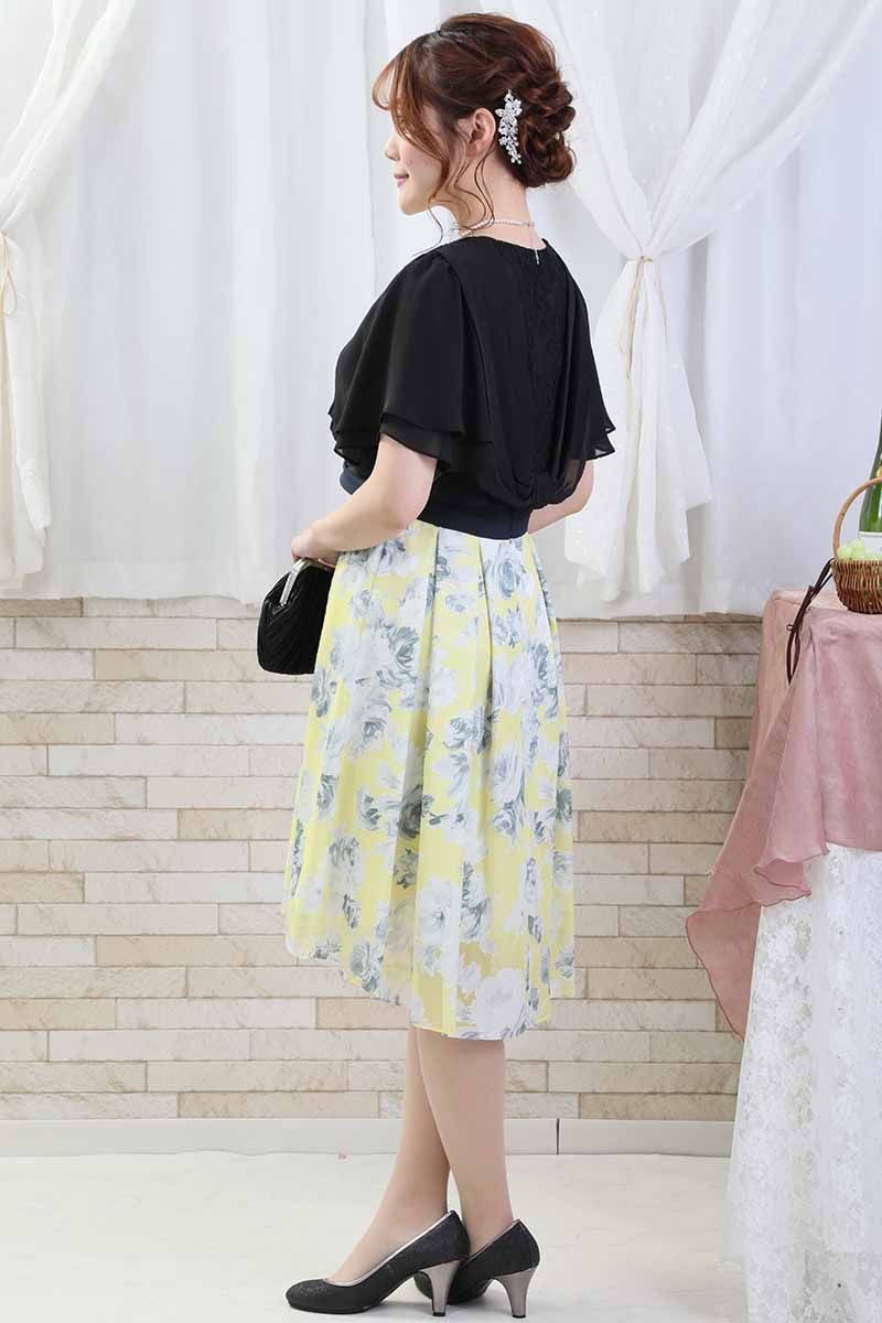 イエローの花柄ノースリーブヘムドレス