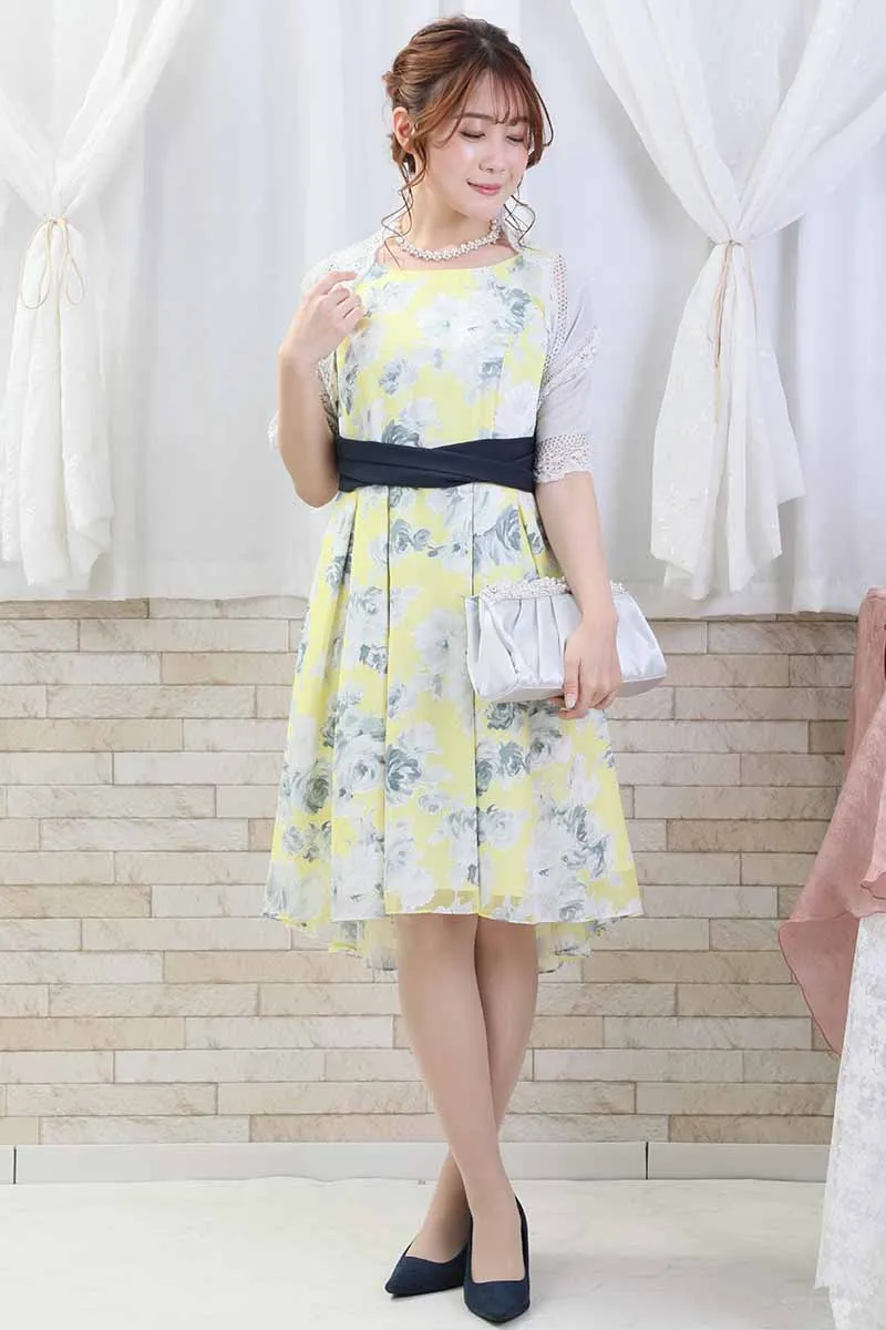イエローの花柄ノースリーブヘムドレス
