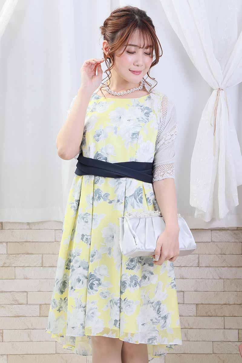 イエローの花柄ノースリーブヘムドレス