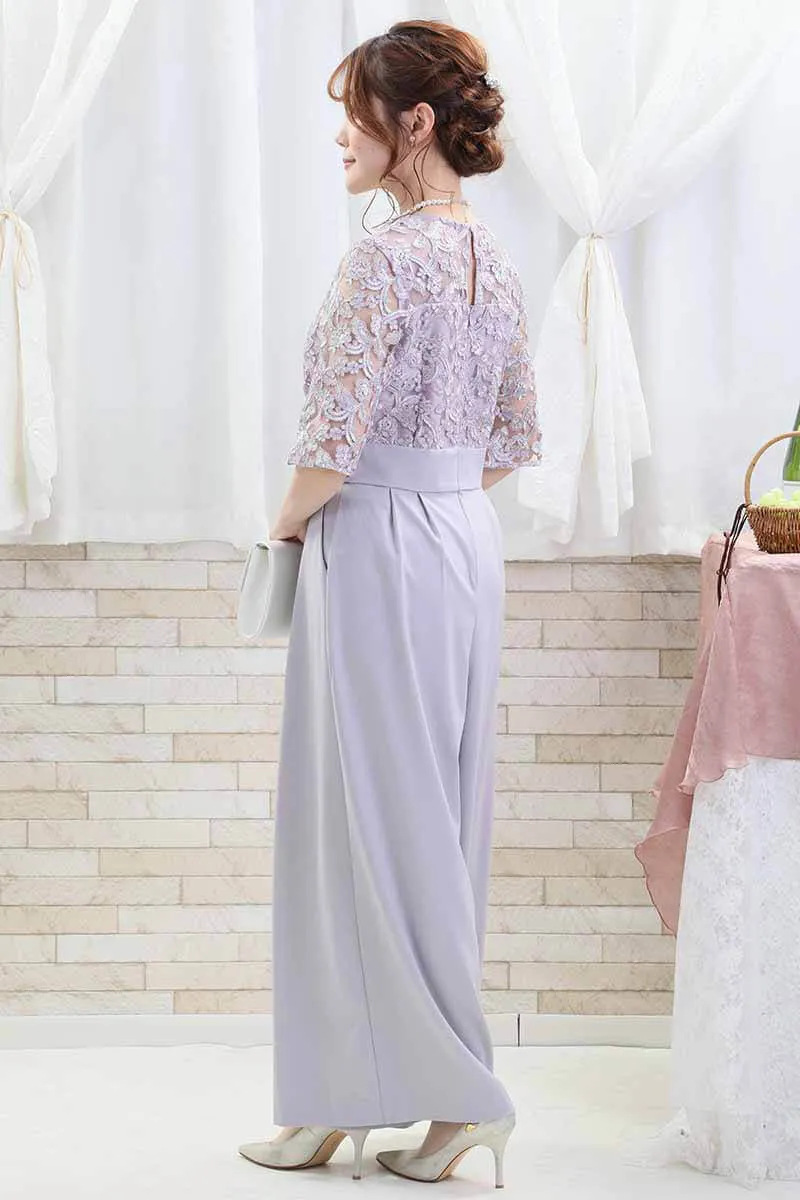 ライトグレーのトップスレースオールインワンパンツドレス