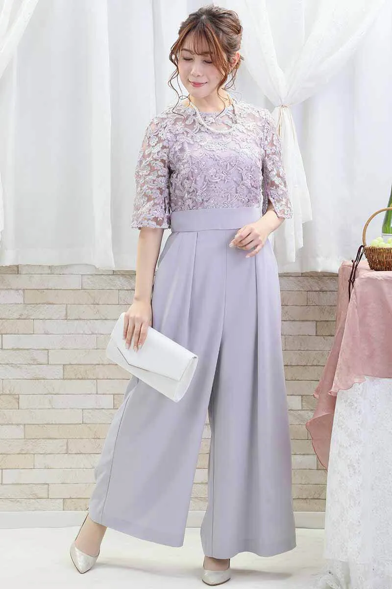 ライトグレーのトップスレースオールインワンパンツドレス