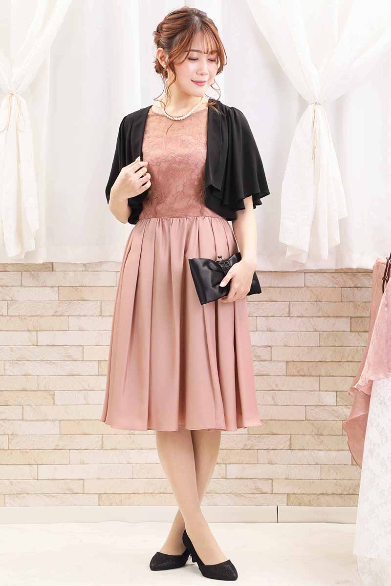 サーモンピンクのスカラップスリーブドレス