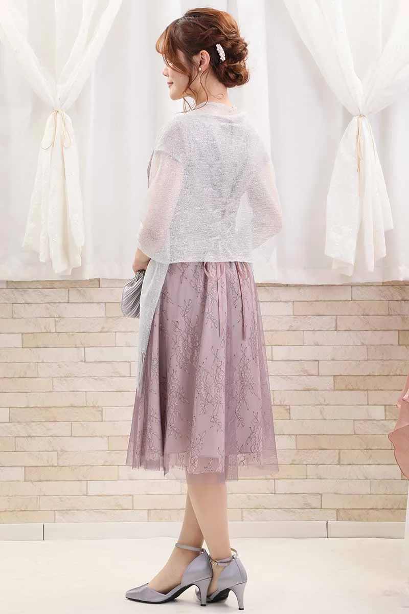 ピンクのパフスリーブ花柄レースドレス