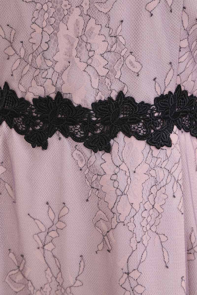 ピンクのパフスリーブ花柄レースドレス