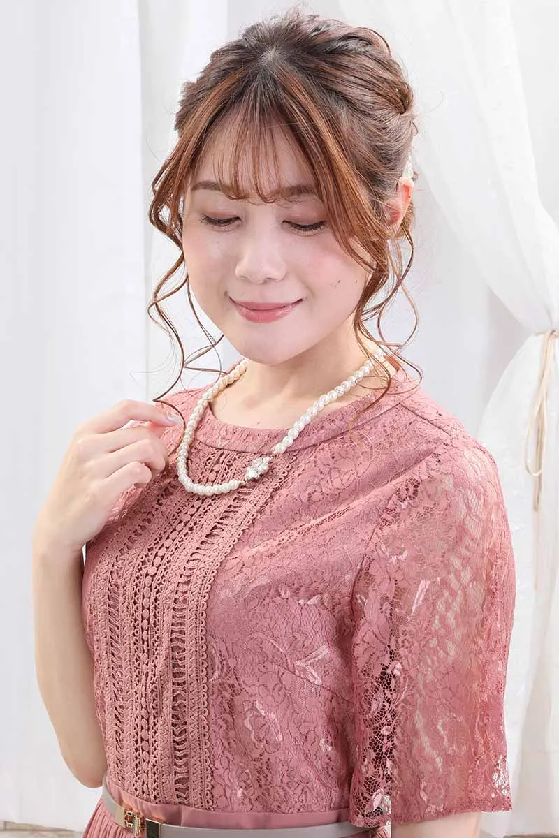 ピンクのはしごレース×シフォンギャザードレス