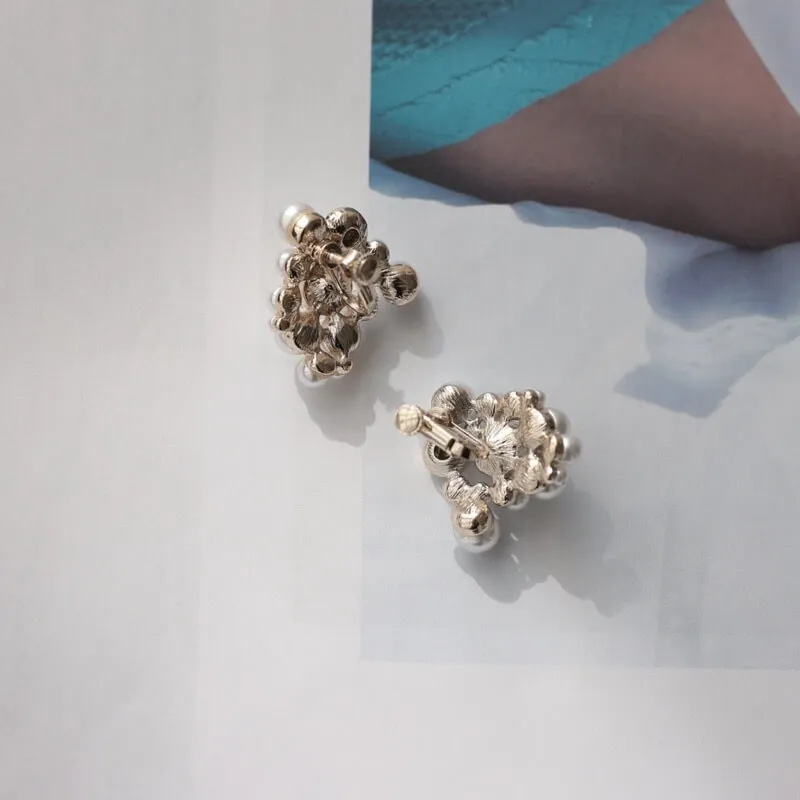 三角パール×ビジューイヤリング