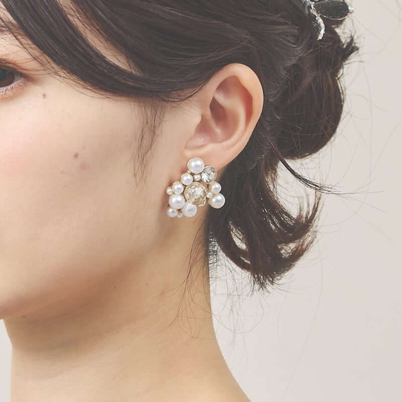 三角パール×ビジューイヤリング