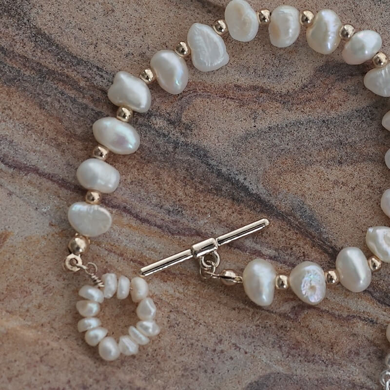 淡水パール×ゴールドのマンテルブレスレット