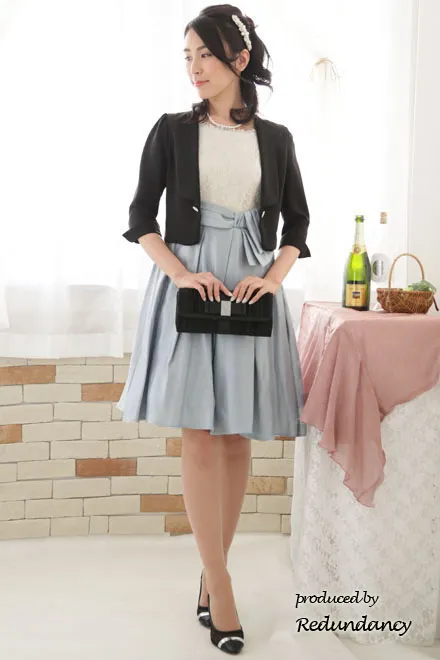 ブラックのラインストーンボタンジャケット