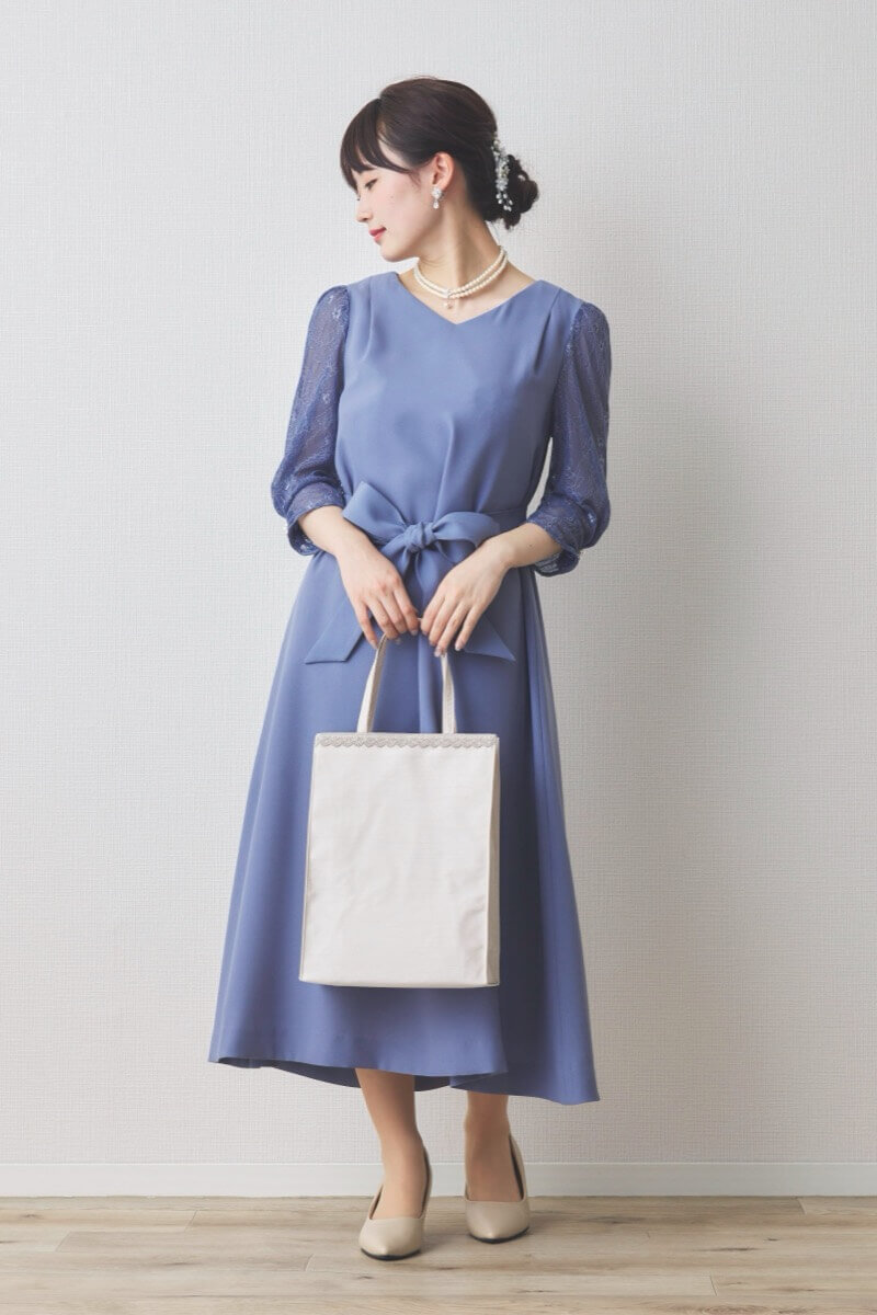 シャンパンゴールドのシャンタンサブバッグ