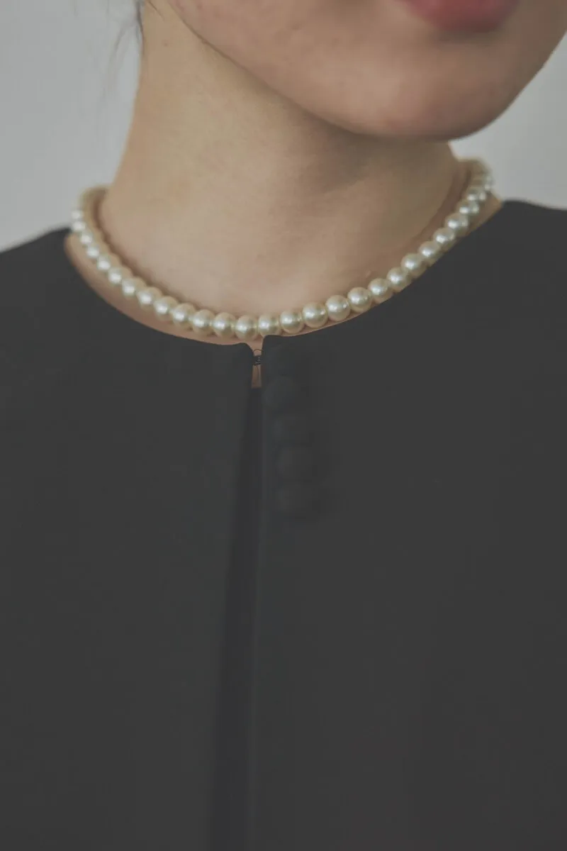 ブラックのフレアジャケット付きワンピース