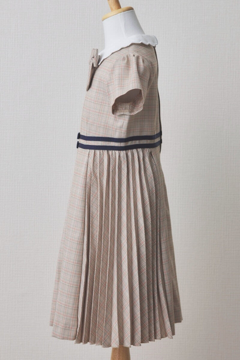 ベージュのチェック×リボン付きキッズフォーマルセット