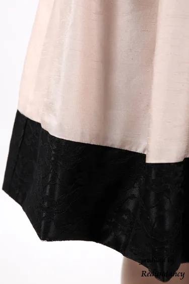 ベージュのビジューリボン付きシャンタンドレスコーディネートセット