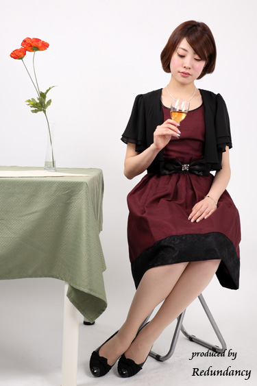 ワインレッドのビジューリボン付きシャンタンドレスコーディネートセット