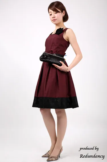 ワインレッドのビジューリボン付きシャンタンドレスコーディネートセット