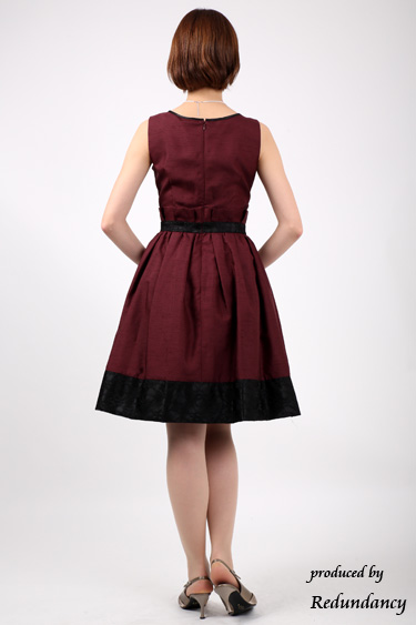 ワインレッドのビジューリボン付きシャンタンドレスコーディネートセット