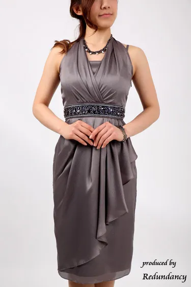 シルバーグレーのウエストビジューホルターネックドレスコーディネートセット
