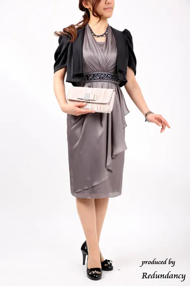 シルバーグレーのウエストビジューホルターネックドレスコーディネートセット