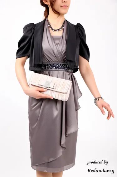 シルバーグレーのウエストビジューホルターネックドレスコーディネートセット