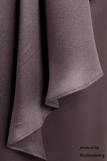 シルバーグレーのウエストビジューホルターネックドレスコーディネートセット