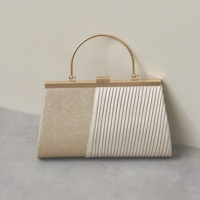 ゴールドのグリッタープリーツバッグ