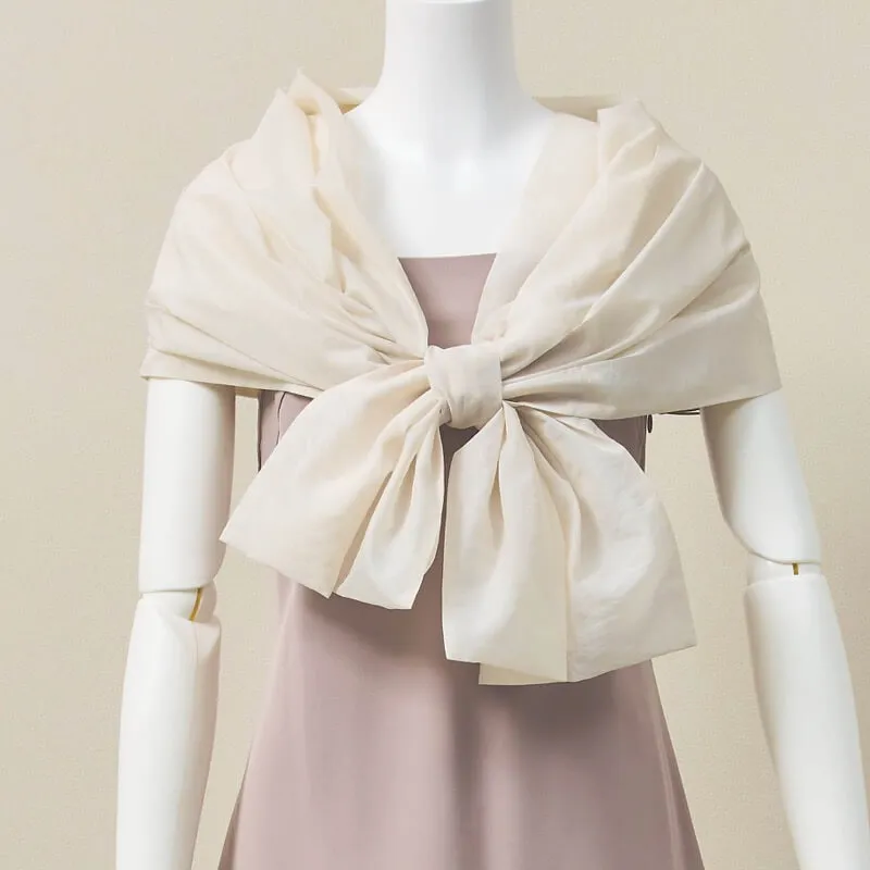 オフホワイトのオーガンジー3WAYストール