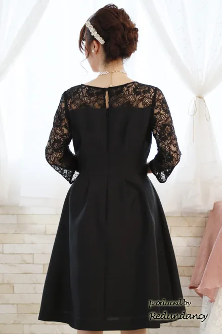 ブラックのビスチェ風七分袖レースドレス