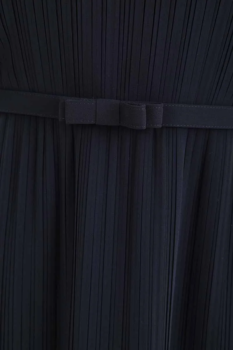 ネイビーのクラシックプリーツセレモニースーツセット