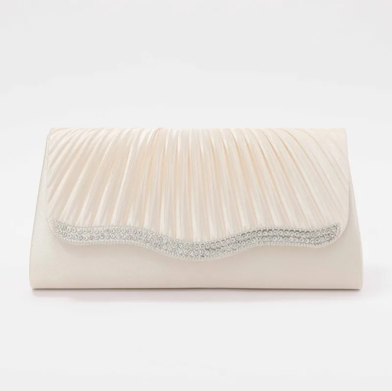 ベージュのストーン付プリーツバッグ