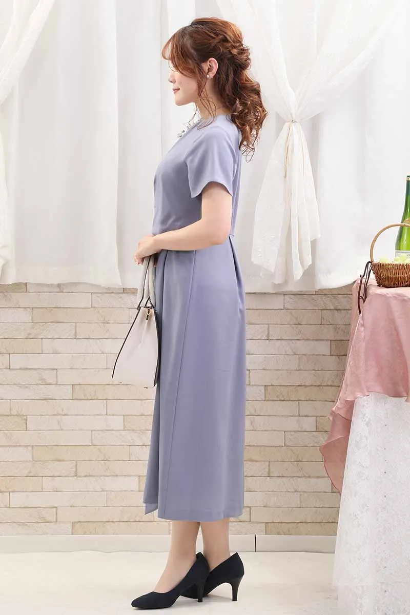 ブルーのウエストギャザーサイドプリーツワンピース