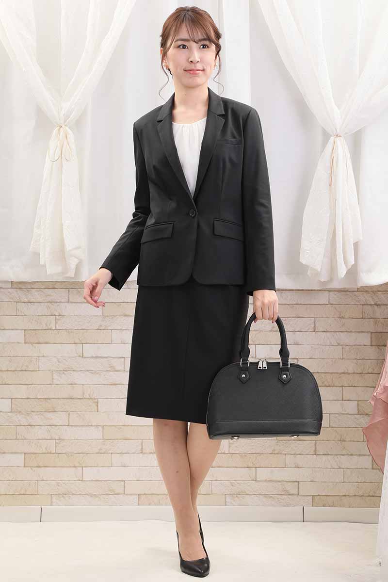 ブラックのシフォンブラウスコンビセレモニースーツセット